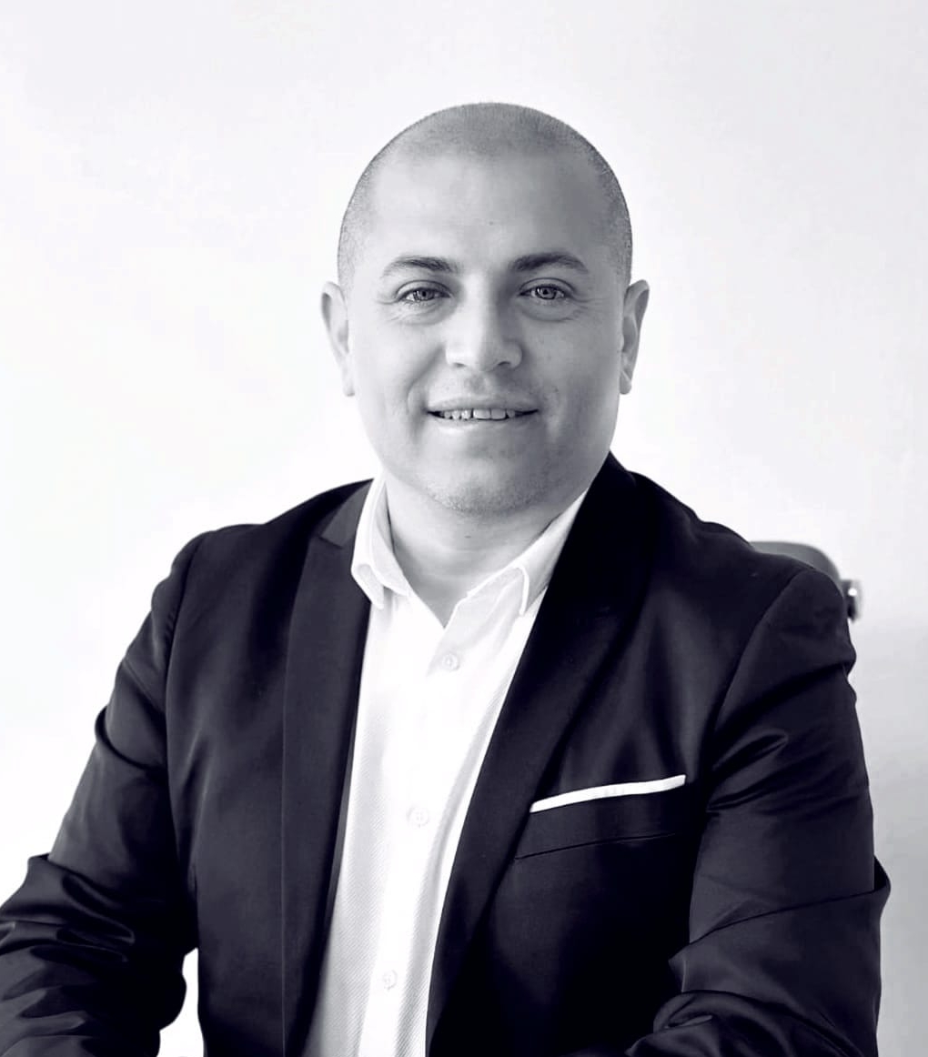Profile photo of agent Gustavo Ampuero